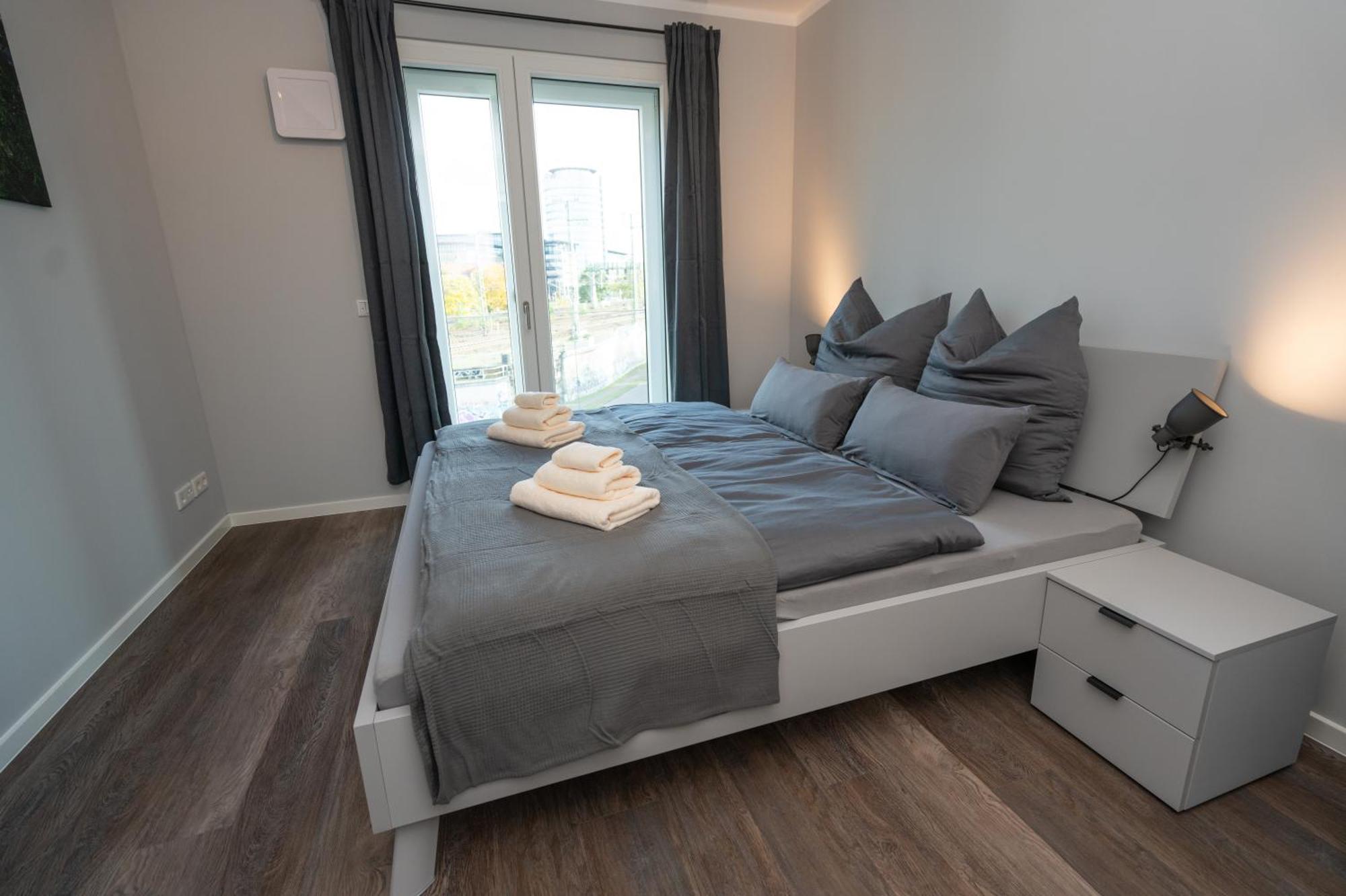 Cozy City Dream Apartment Mit Terrasse Und Parkplatz - 90M² Dresda Exterior foto